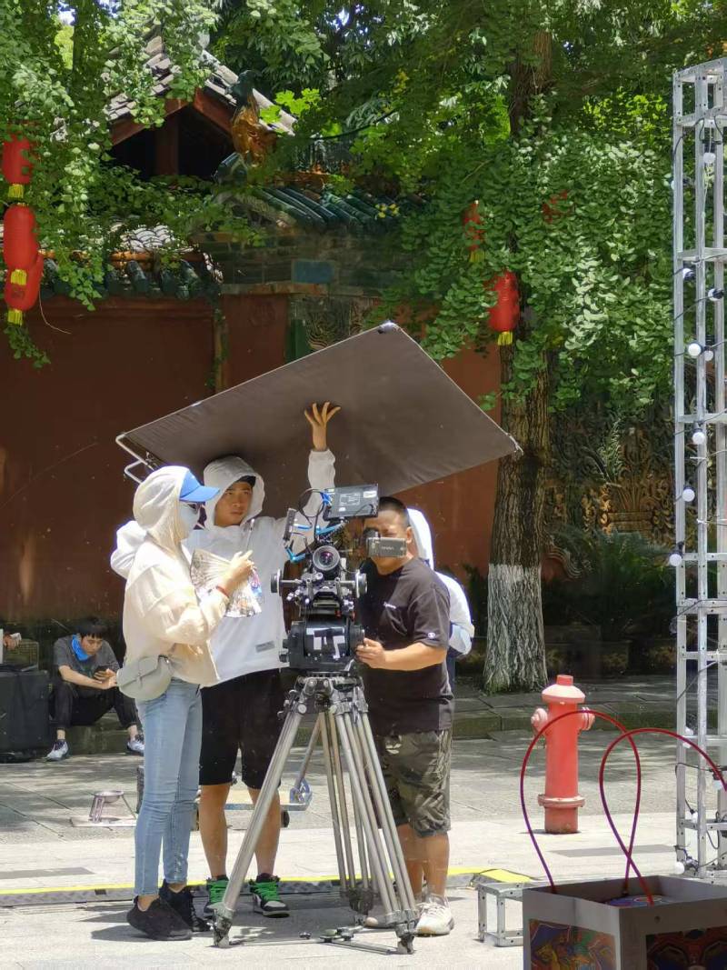 都兰县TVC拍摄公司：资深团队坐镇，打造现象级广告作品的幕后推手